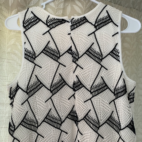 🆕 Black and White Crochet Dress - Picture 4 of 4